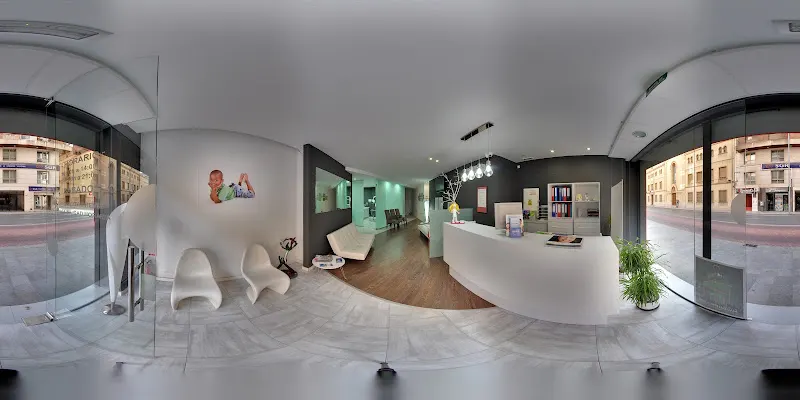 Clínica Dental Robert Clinic