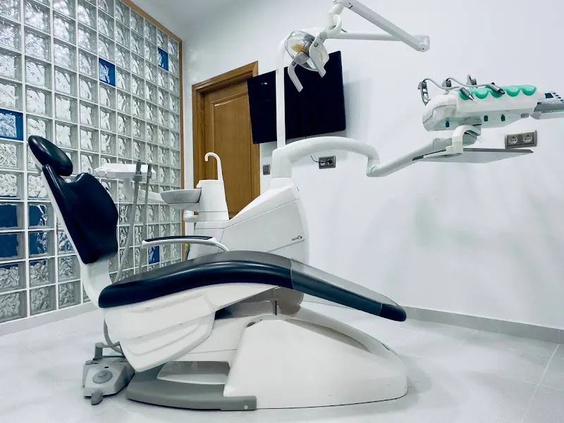 Clínica Dental Guerrero - Dentista en Badajoz