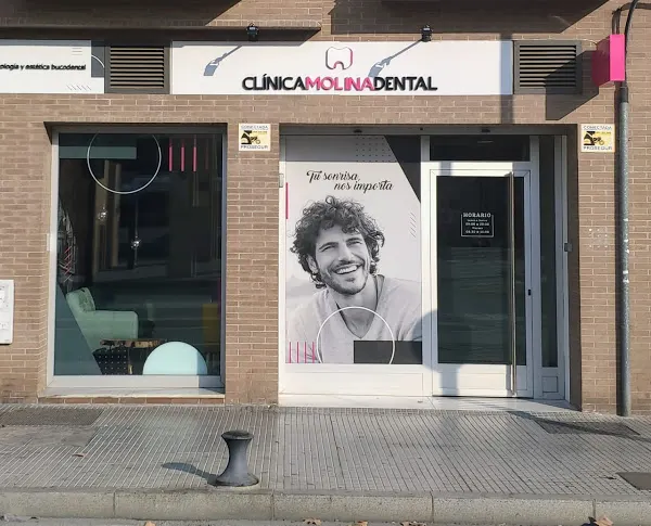 Clínica Molina Dental - Clínica dental en Huelva - foto 2