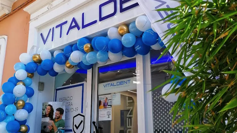 Clínica Dental Vitaldent - Clínica dental en Huelva
