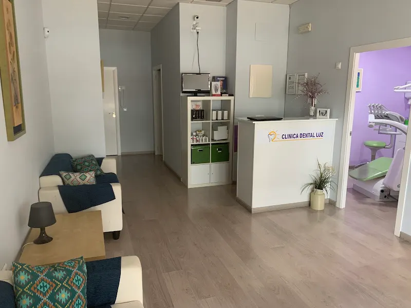 Clínica Dental Luz - Dentista en Huelva