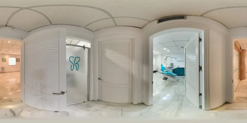 Clínica Dental Selas y Blázquez - Clínica dental en Marbella - foto 2