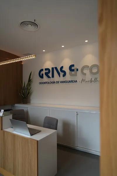 Grins & Co. Odontología avanzada
