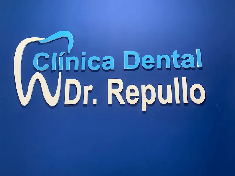 Clínica Dental Dr. Antonio Repullo. Dos Hermanas - Dos Hermanas