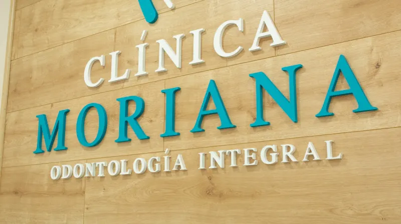 Clínica Moriana - Odontología Integral - Clínica dental en Dos Hermanas - foto 2