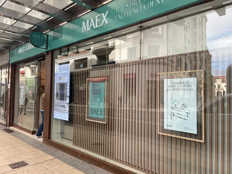 Clínica dental MAEX Clidenin en León