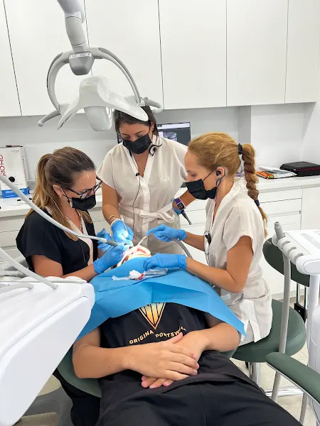 Chicdental - Dres Herrera - Clínica dental en Algeciras - foto 2