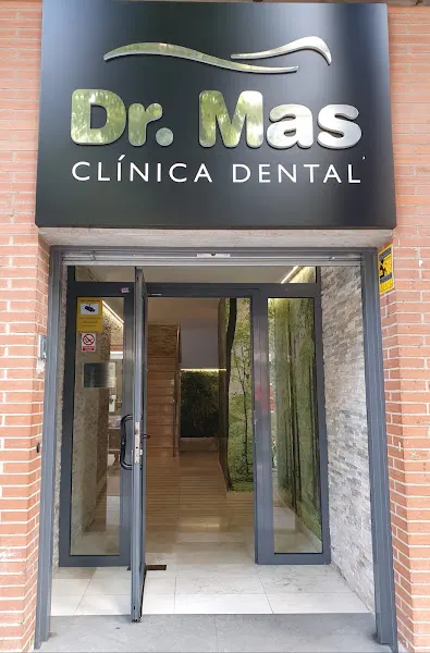 CLÍNICA DENTAL DOCTOR MAS EN SANTA COLOMA DE GRAMENET