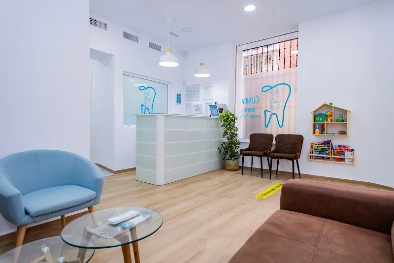 Clínica Dental González Olivera - Clínica dental en Cádiz - foto 2