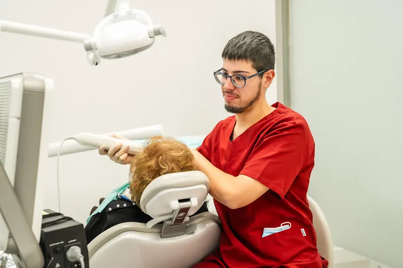 Clínica Dental Ourense Lucía Dieguez Villar