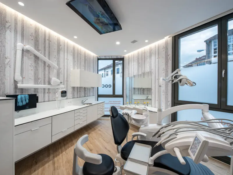 Clínica Dental EOC+ Odontopediatría y Endodoncia (Especialidades Odontológicas Compostela). FO+ Centro de Formación en Od. - Santiago de Compostela