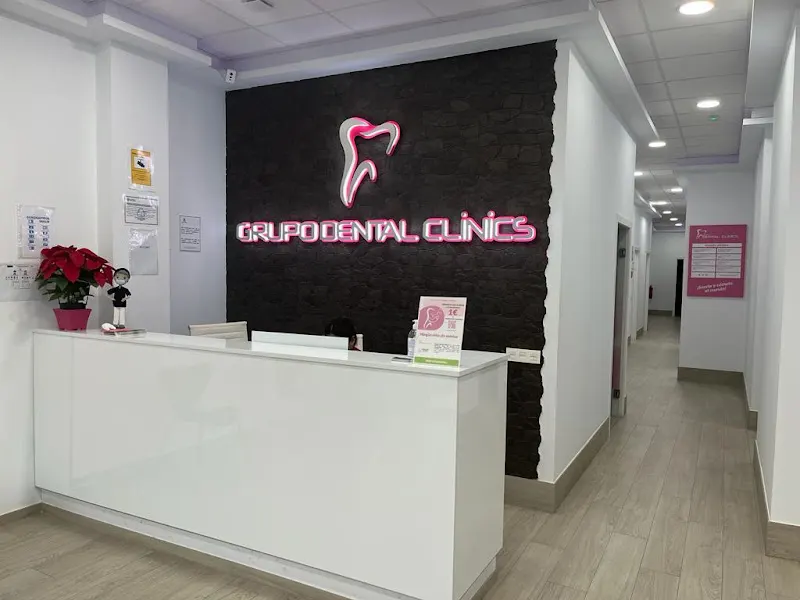 Clínica Dental Grupo Dental Clinics Roquetas de Mar