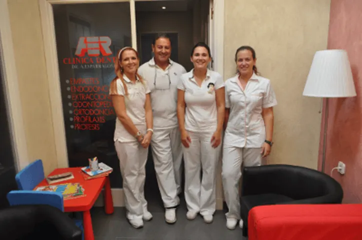 Alfonso Jesús Esparragosa Romero - Clínica dental en San Fernando - foto 2