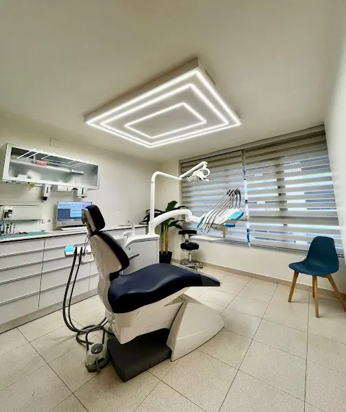 Martínez Beneyto Yolanda - Dentista en Lorca - foto 2