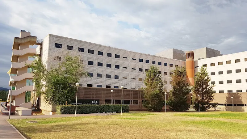 UIC Facultad de Odontología - Universidad en Hospitalet de Llobregat (L) - foto 2