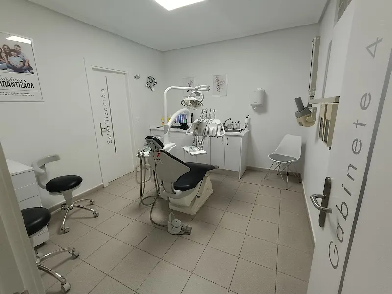 Centro Dental Creta 1 (Avda. Talavera de Perú, 2) - Talavera de la Reina