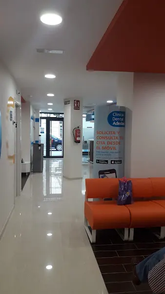 Clínica Dental Adeslas - Pontevedra