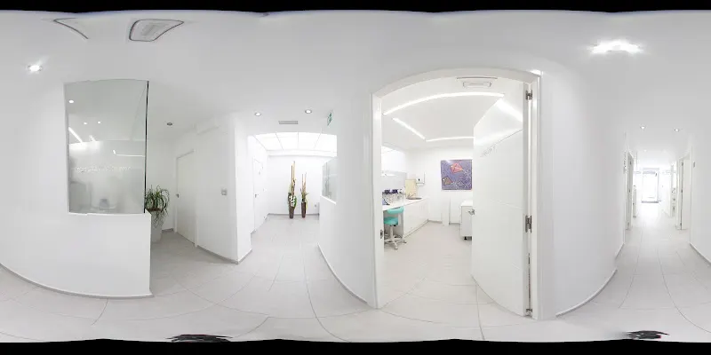 Clínica Dental Dr. Roberto Freund