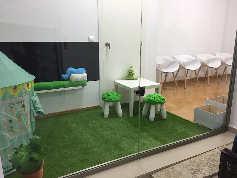 CLÍNICA DENTAL MYDENT