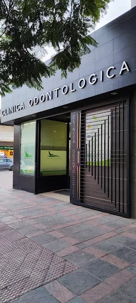 CLINICA DENTAL BORJA ALCOHOLADO - Clínica dental en Fuengirola - foto 2