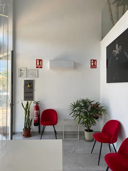 CLÍNICA DENTAL PALM MAR