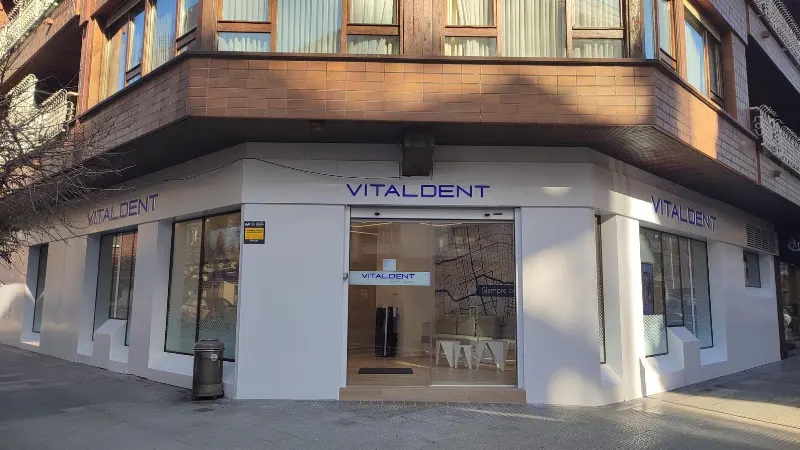 VITALDENT tu dentista en Getxo - Clínica dental en Portugalete - foto 2