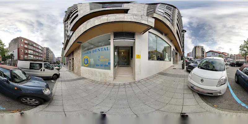 CLINICA DENTAL HUGO GONZALEZ - Dentista en Avilés - foto 2