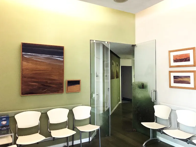 Centro Dental Dr. Jesús Espías - Clínica dental en Avilés - foto 2