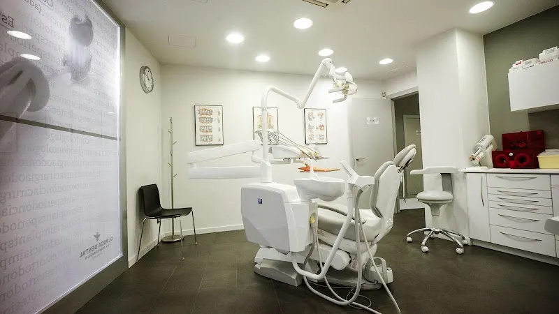 Clínica Dental Rosa Evangelio - Clínica dental en Manresa - foto 2