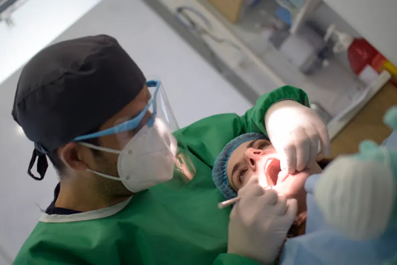Clínica Dental Dr Mario Cordobés - Especialista en pacientes con miedo al dentista - Dentista en Valdemoro - foto 2