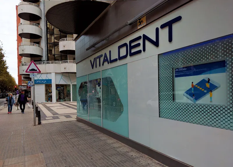 Clínica Dental y Medicina Estética Ivanna Camps - Dentista en Gandia - foto 2