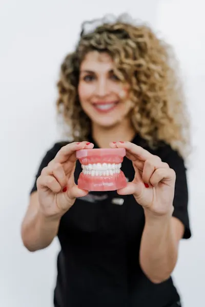 Clínica Dra. Carolina Pérez Bolaños - Clínica dental en Agüimes - foto 2
