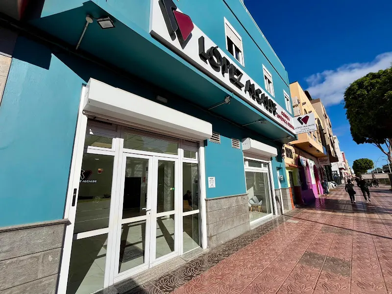 CLÍNICA DENTAL LÓPEZ ALCALDE | VECINDARIO