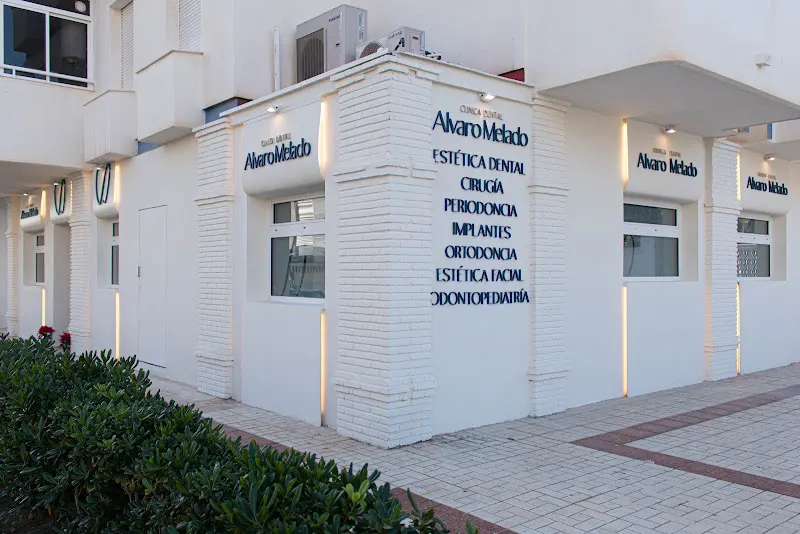 Alvaro Melado - Clínica dental en Benalmádena - foto 2