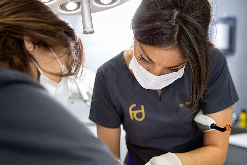 Firstdental I 𝐂𝐥𝐢́𝐧𝐢𝐜𝐚 𝐃𝐞𝐧𝐭𝐚𝐥 𝐞𝐧 𝐌𝐚𝐣𝐚𝐝𝐚𝐡𝐨𝐧𝐝𝐚