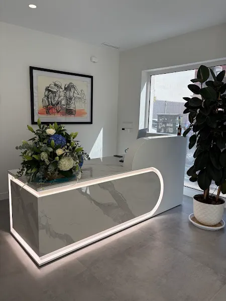 CLINICA DENTAL DR. ALÉS ESTRELLA - Paterna