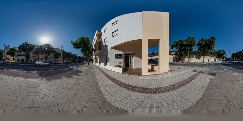 Clínica de la Cuadra - Clínica dental en Sanlúcar de Barrameda - foto 2