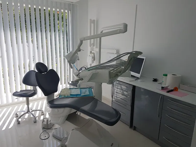 Clínica dental Almadent