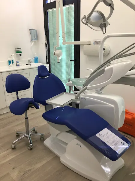 Clínica Dental Reverón - Clínica dental en Viladecans - foto 2
