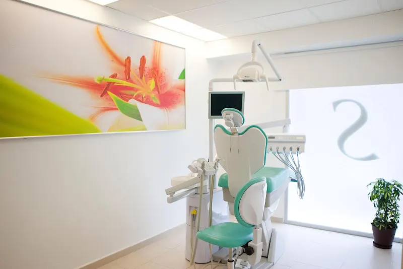 Clínica Dental Sanexdent - Clínica dental en Viladecans - foto 3