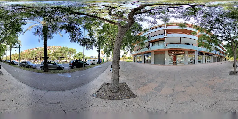 Gavà Mar Dental - Clínica dental en Hospitalet de Llobregat (L) - foto 2
