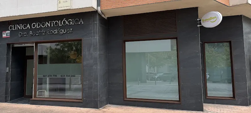 Sanaden Clínica Odontológica - Clínica dental en Ponferrada - foto 2