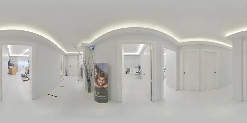 Clinica Dental Drs. Yagüe - Especialistas en ortodoncia e implantes dentales - Dentista en Collado Villalba - foto 2