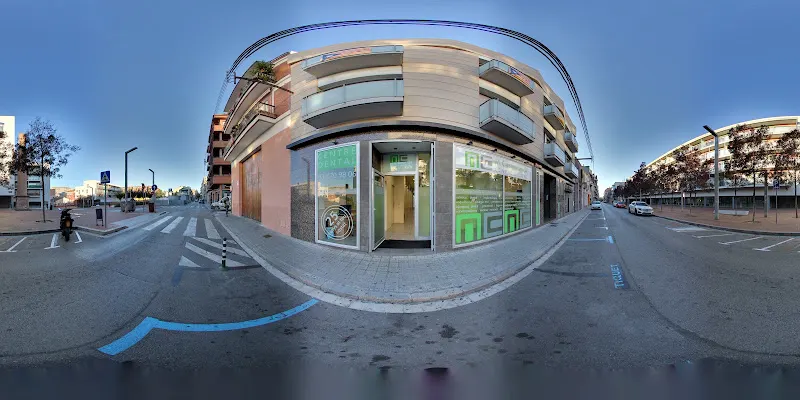Centre Dental M. Castellsagué - Dentista en Granollers - foto 2