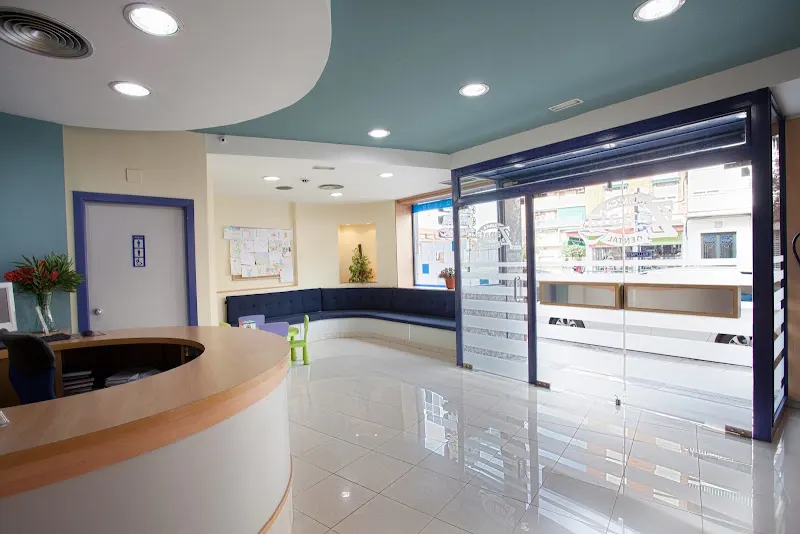 Clínica dental Zapata de Calatayud. Dentista en Aranjuez, Implantes de carga inmediata - Ortodoncista en Aranjuez - foto 3