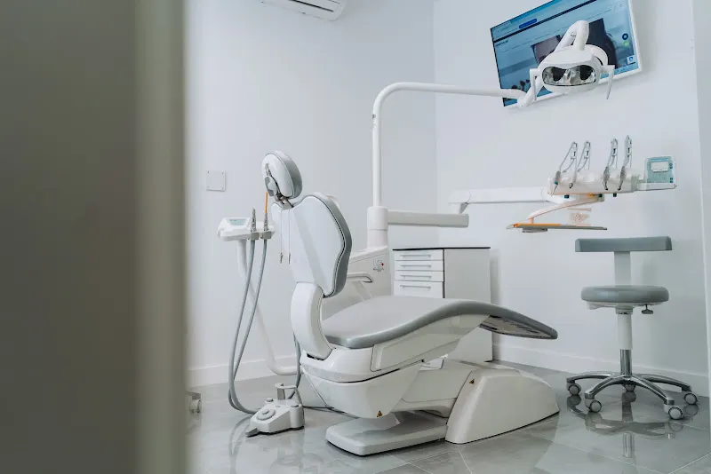 Clínica Dental Sonrisalud Ávila - Clínica dental en Ávila - foto 2