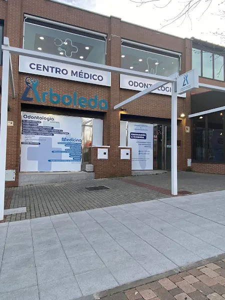 Centro Médico Odontológico Arboleda- DENTISTAS en Boadilla del Monte - Clínica dental en Boadilla del Monte - foto 3