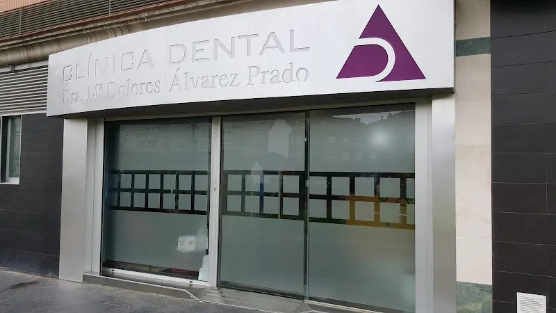 CLINICA DENTAL DOLORES ALVAREZ