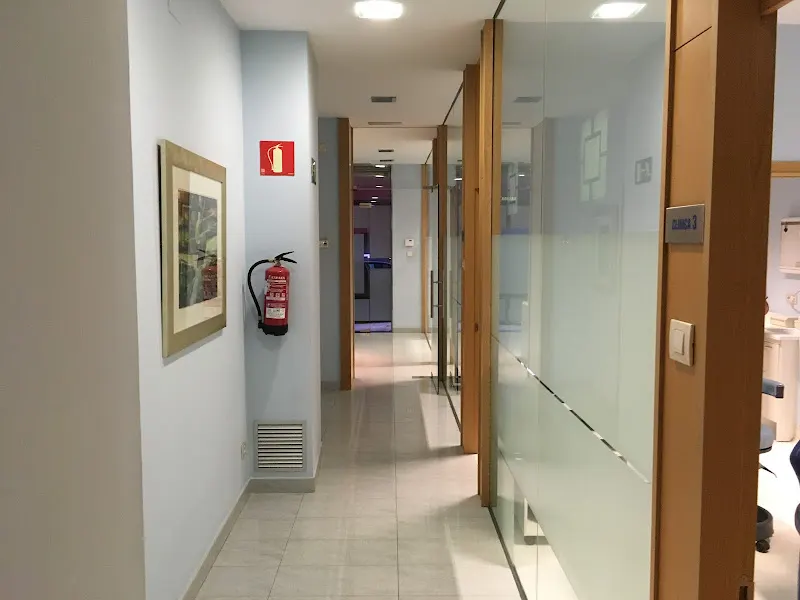 CLINICA DENTAL INTEGRAL DR. PASCUA PILAR - Oviedo