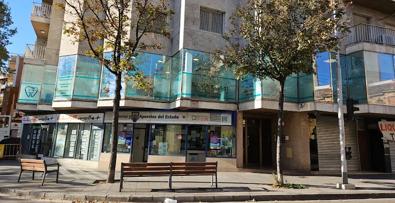 Clínica Dental Mollet Dent - Dentista - Ortodoncia Invisible - Implantes en Mollet del Vallès